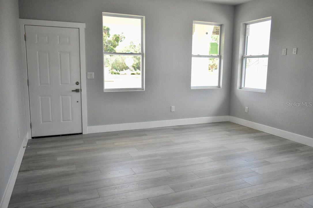 Image 18 of 19 For 2504 28th Avenue