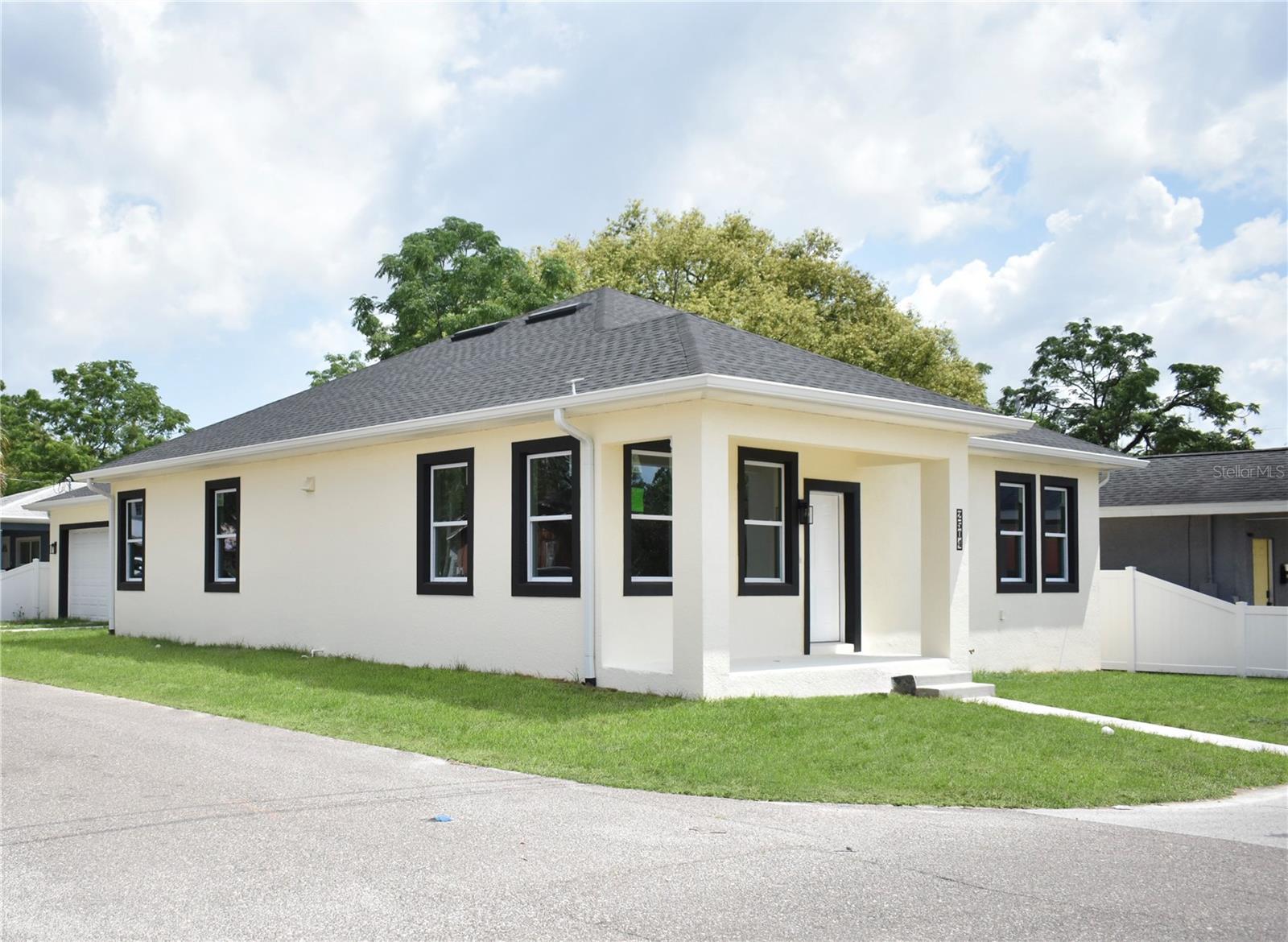 Image 2 of 19 For 2504 28th Avenue
