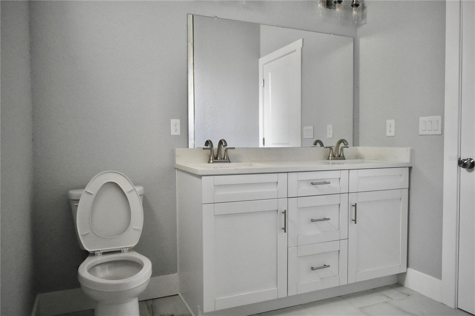 Image 6 of 19 For 2504 28th Avenue