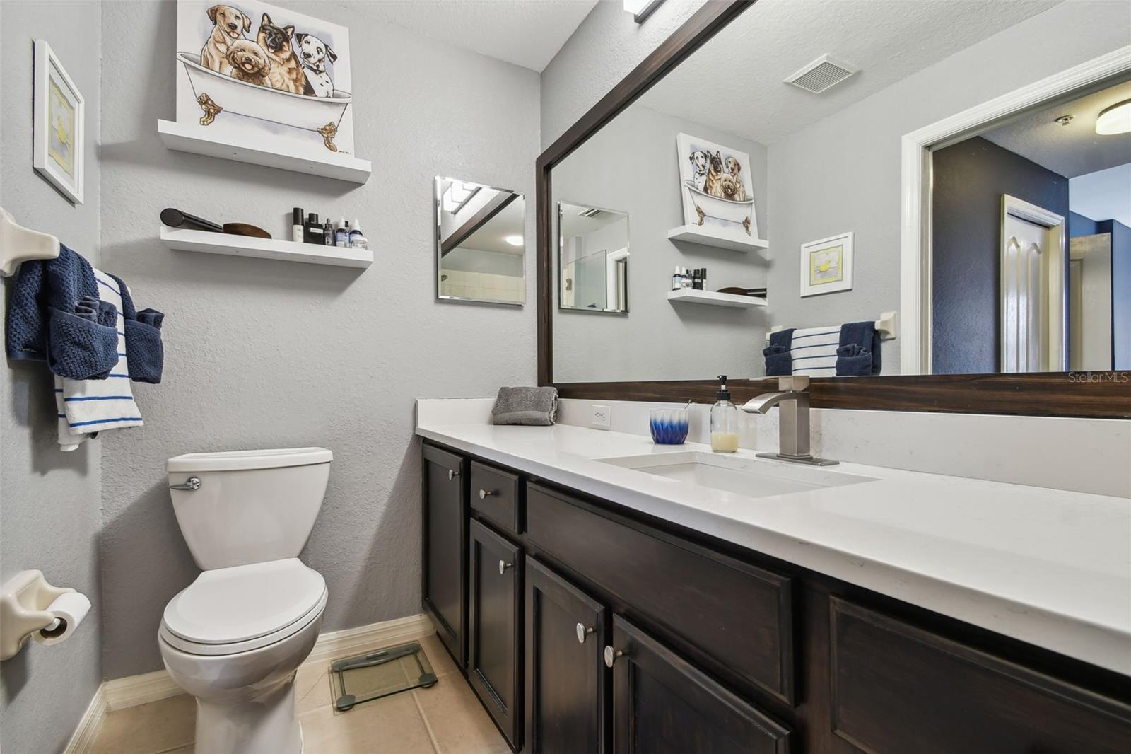 Image 17 of 47 For 1003 Fairwaycove Lane 103