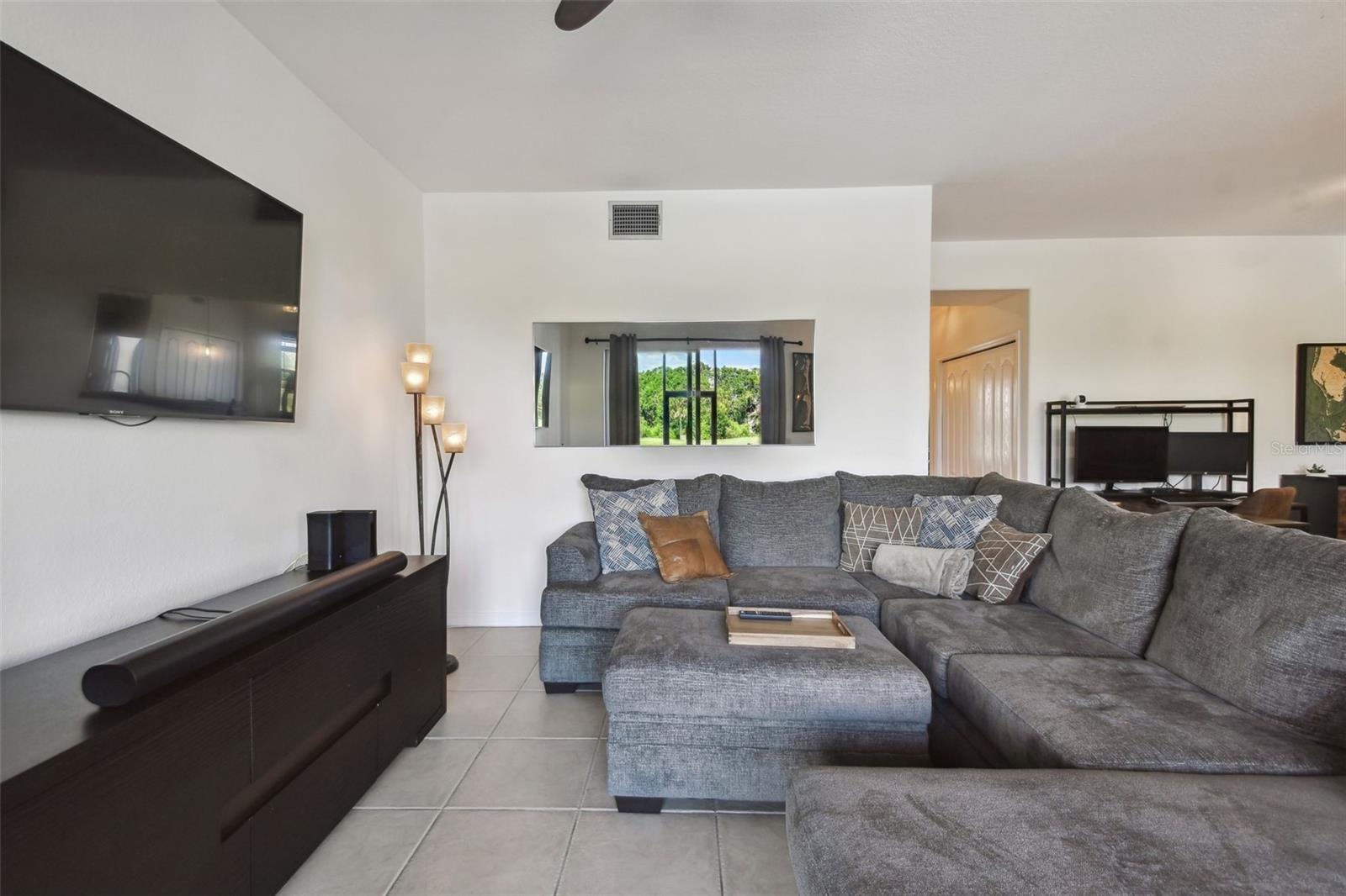 Image 23 of 47 For 1003 Fairwaycove Lane 103