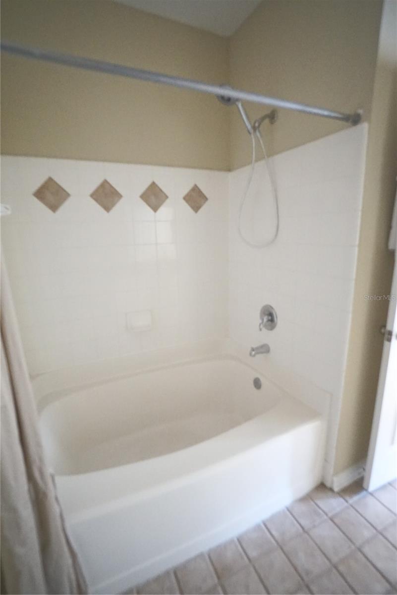 Image 13 of 22 For 4207 Dale Mabry Highway 5209