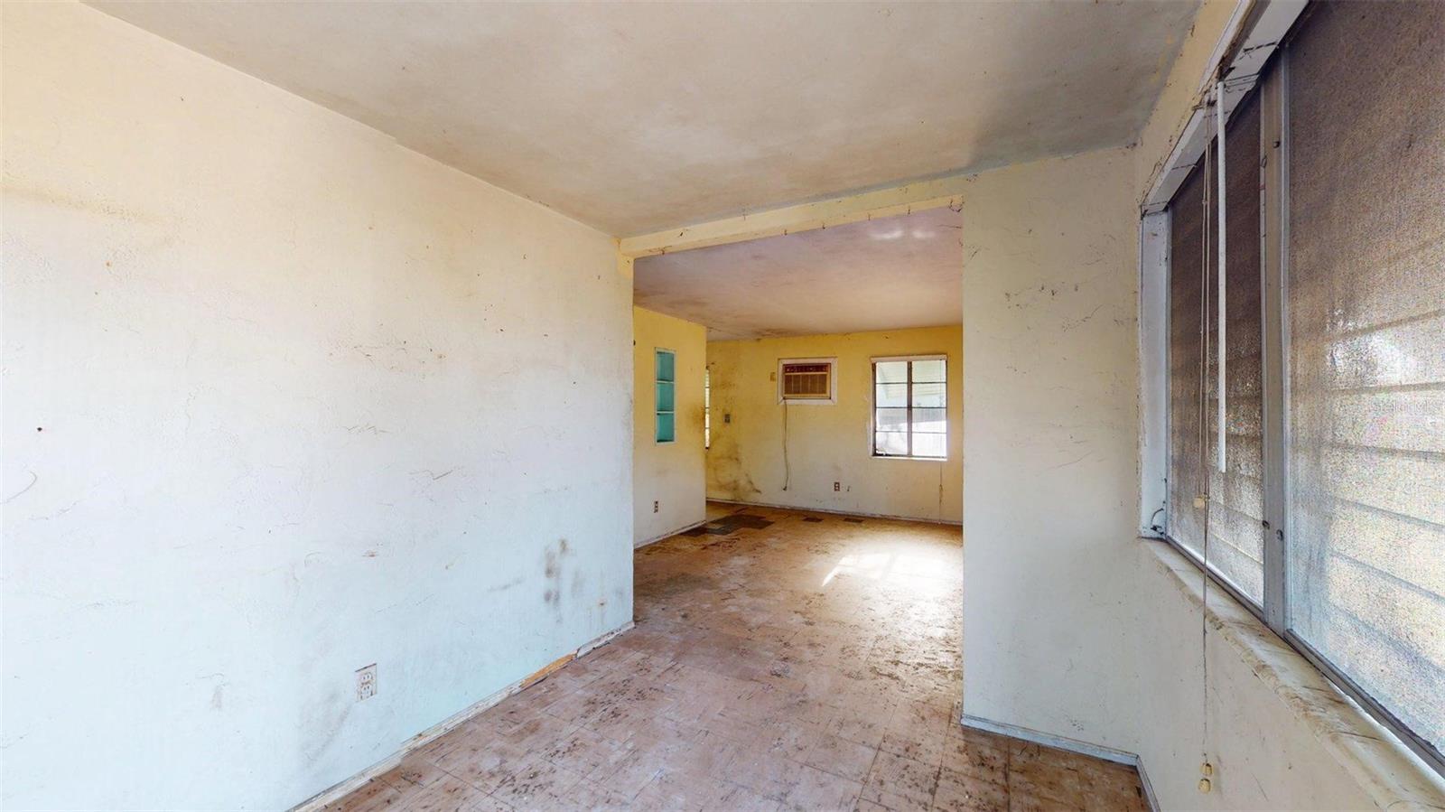 Image 14 of 23 For 5009 12th Avenue S