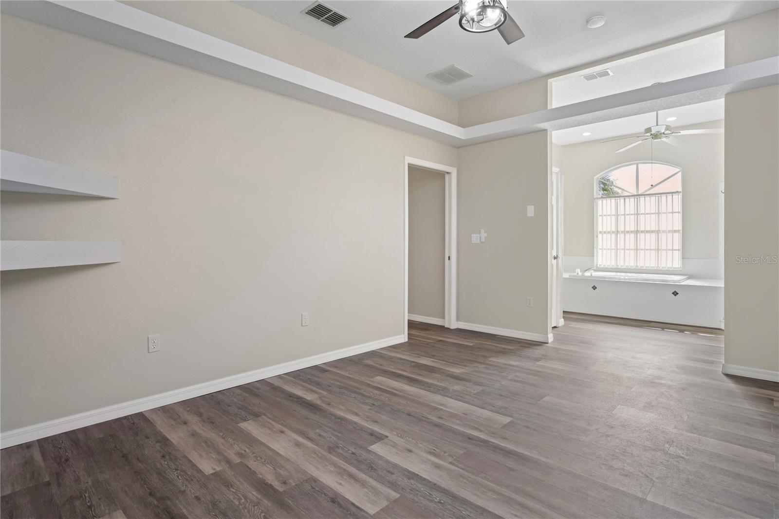 Image 27 of 62 For 223 Eastpoint Court
