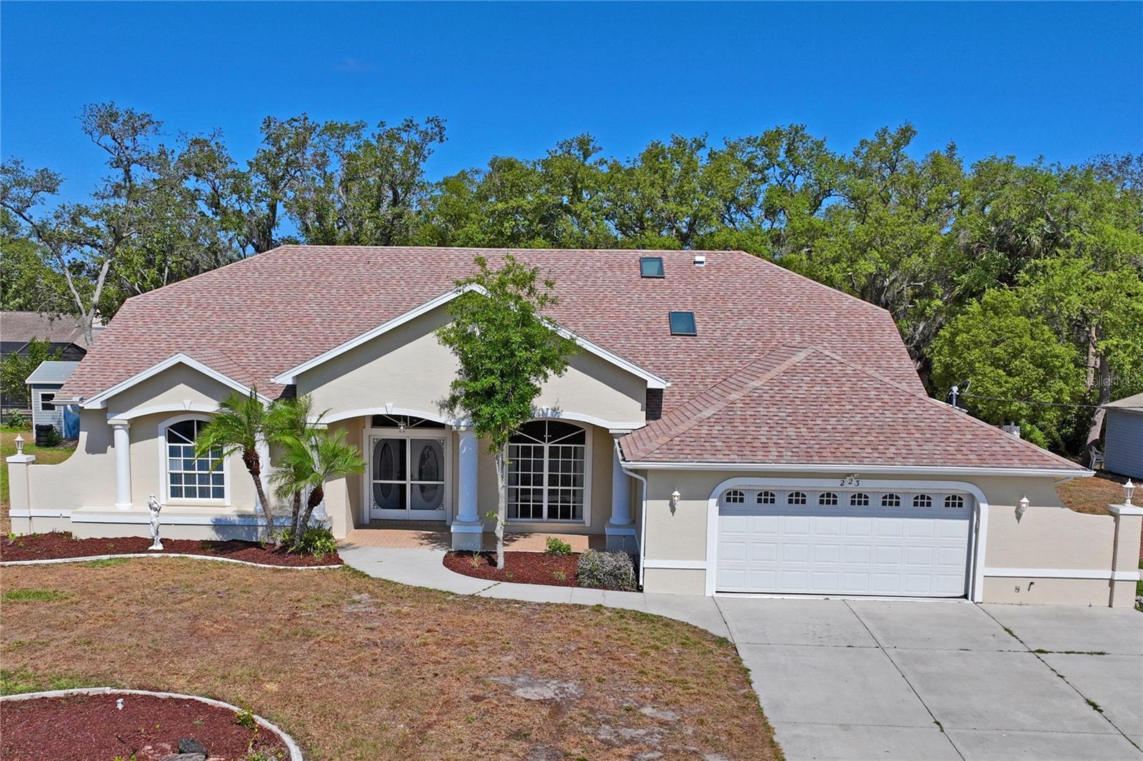 Image 3 of 62 For 223 Eastpoint Court