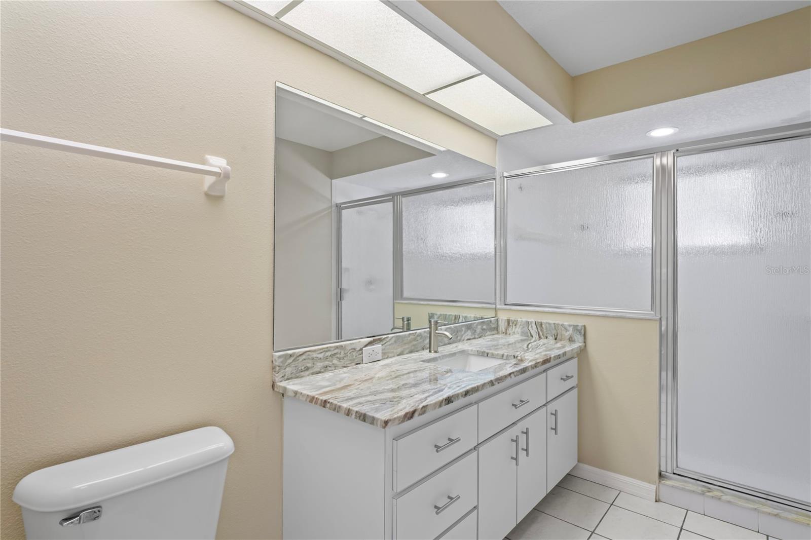 Image 36 of 62 For 223 Eastpoint Court