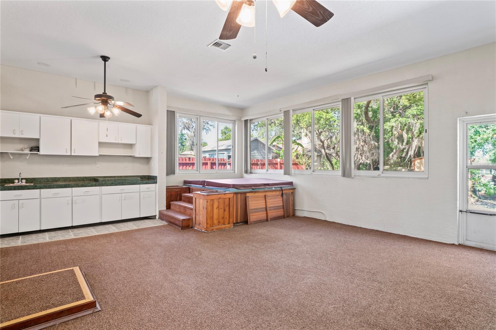 Image 40 of 62 For 223 Eastpoint Court