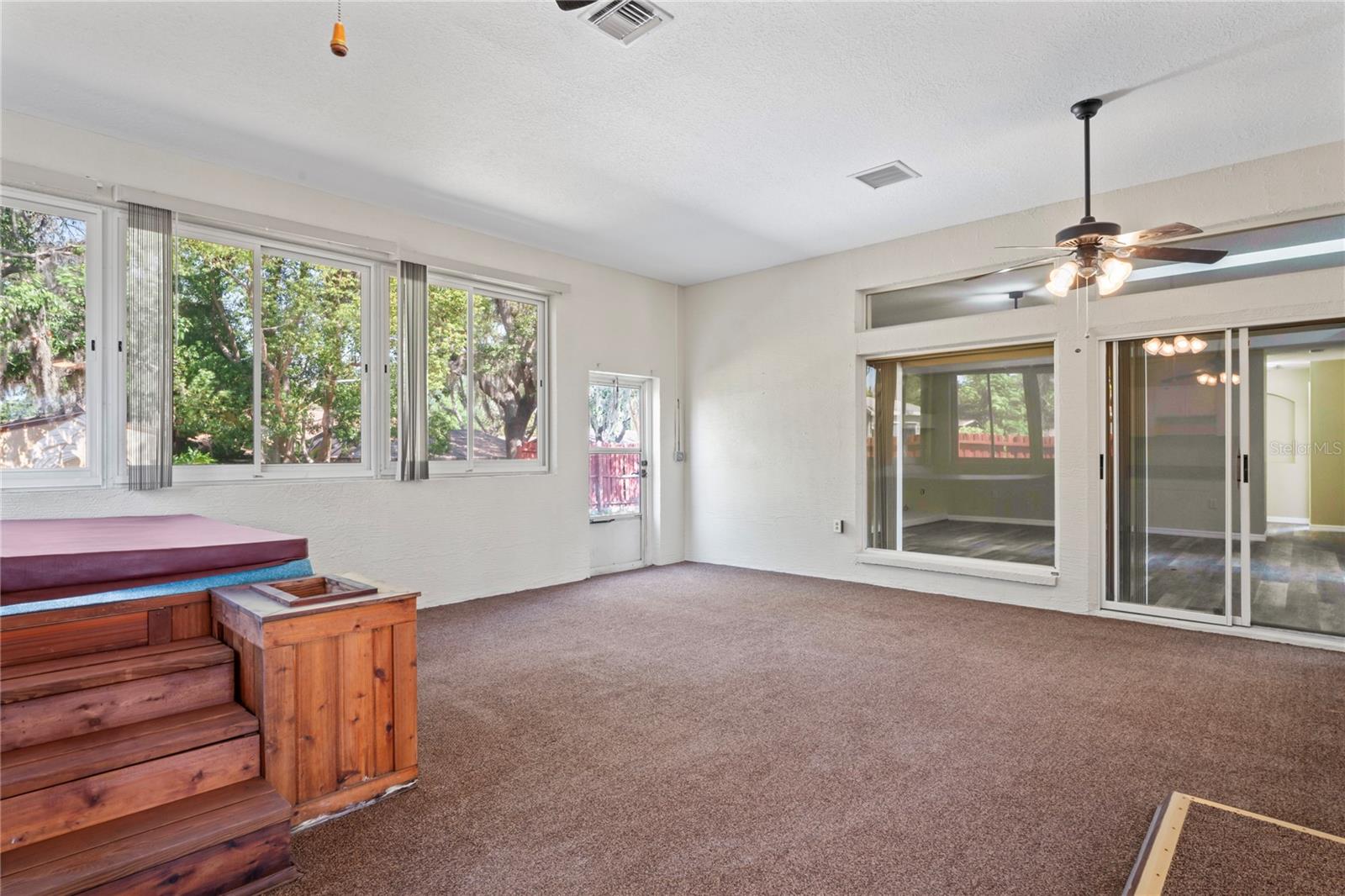 Image 41 of 62 For 223 Eastpoint Court