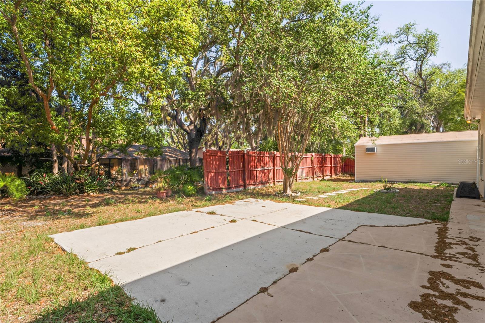 Image 49 of 62 For 223 Eastpoint Court