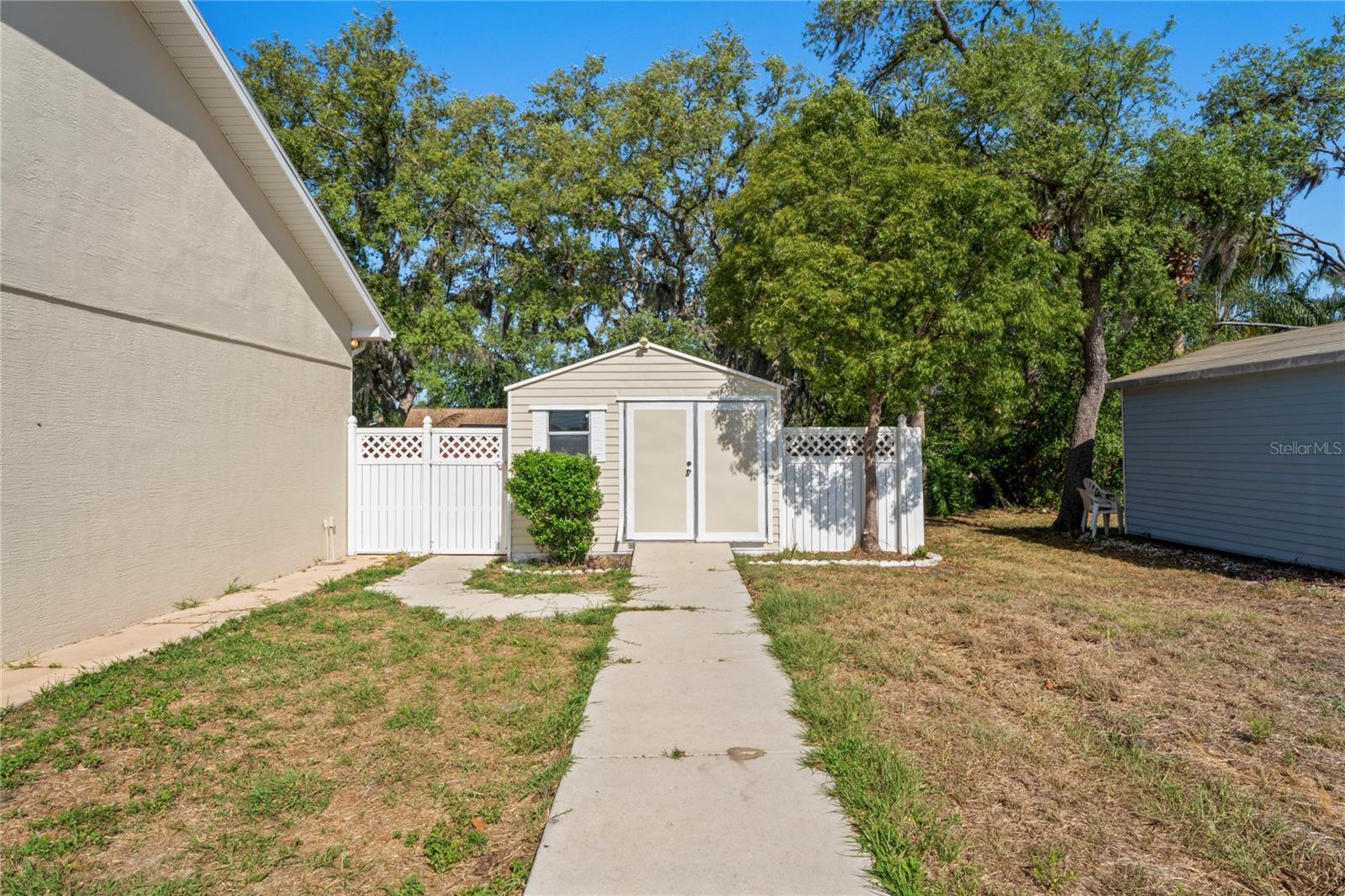 Image 50 of 62 For 223 Eastpoint Court