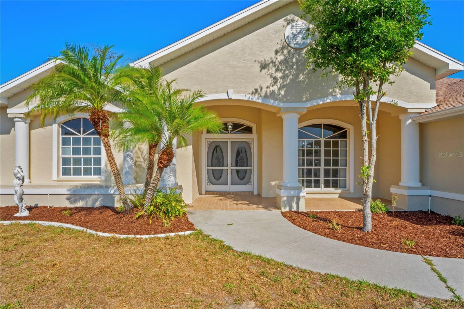 Image 6 of 62 For 223 Eastpoint Court
