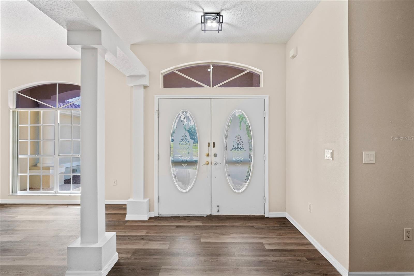 Image 7 of 62 For 223 Eastpoint Court