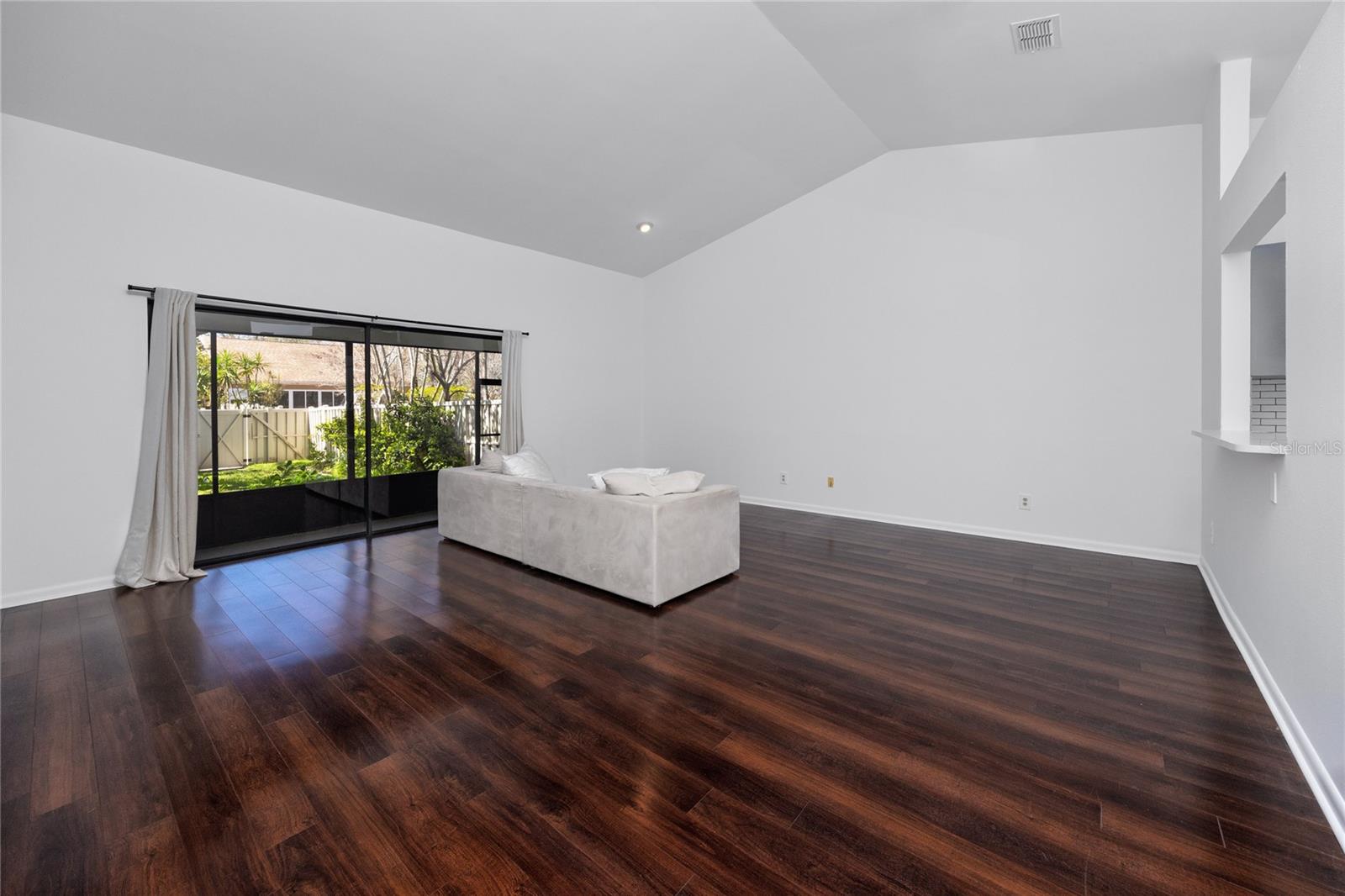 Image 2 of 65 For 944 San Carlos Court Ne