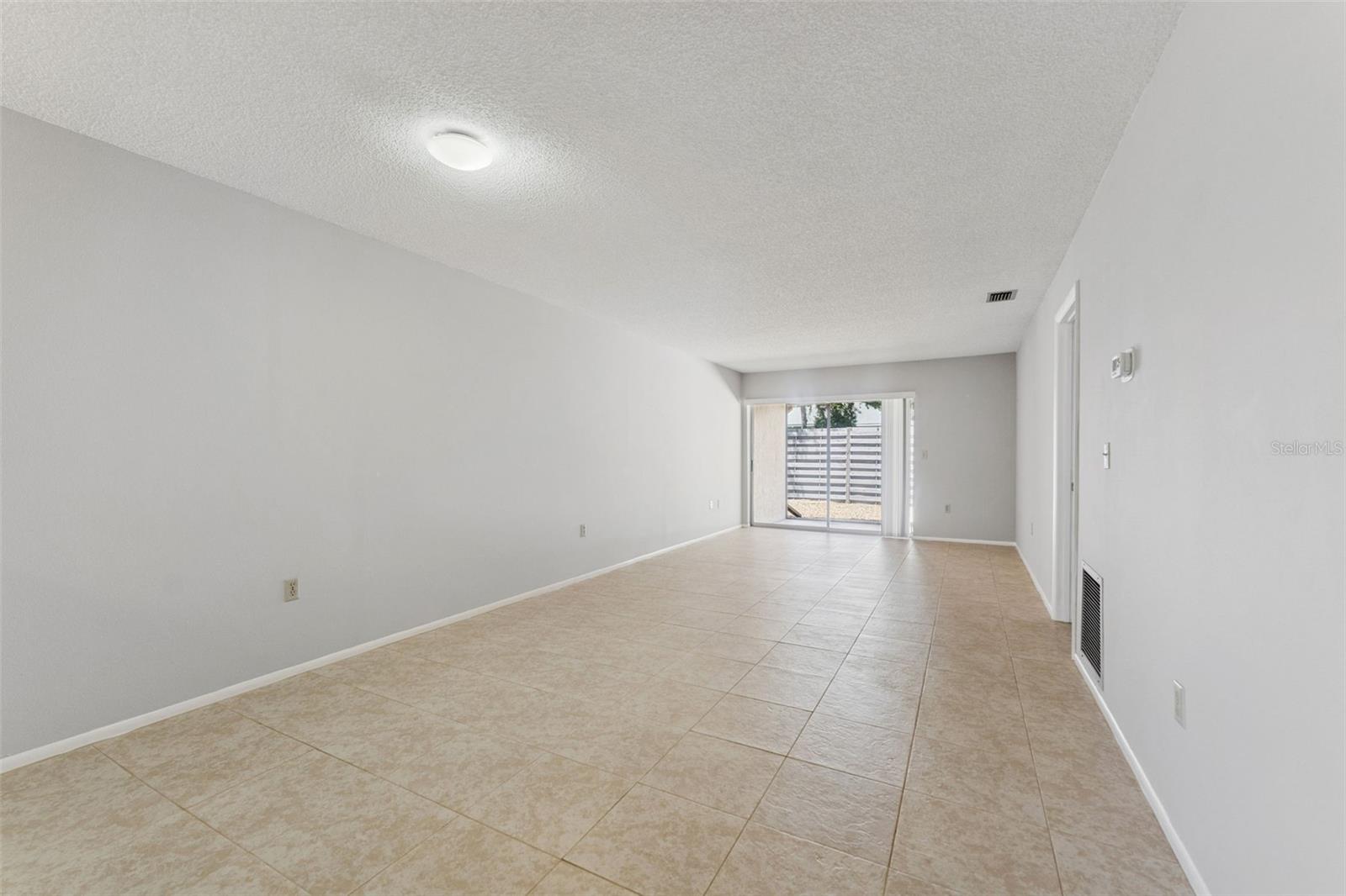 Image 11 of 31 For 2640 Woodgate Lane F6