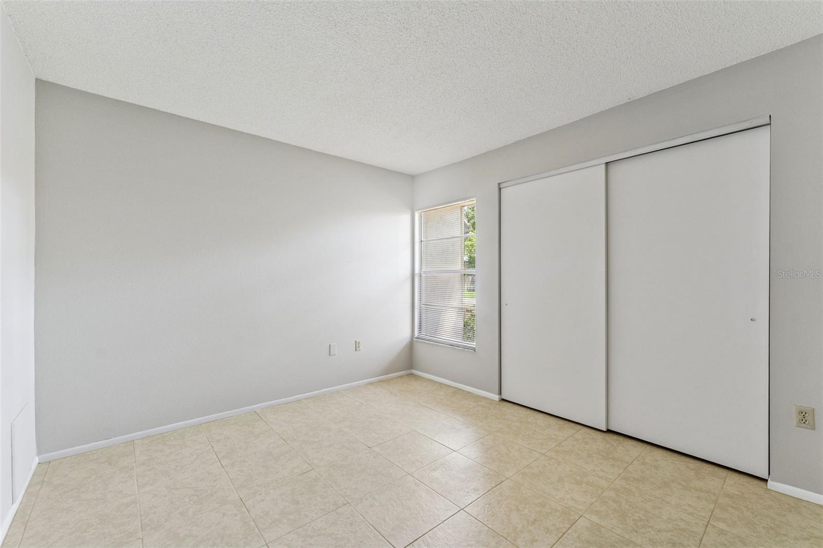 Image 18 of 31 For 2640 Woodgate Lane F6