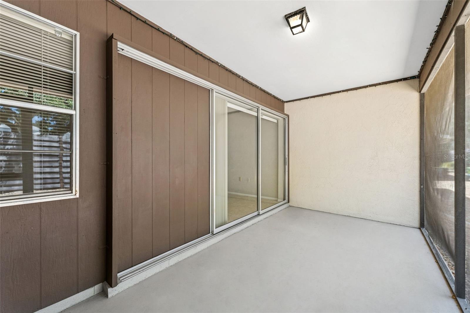 Image 22 of 31 For 2640 Woodgate Lane F6