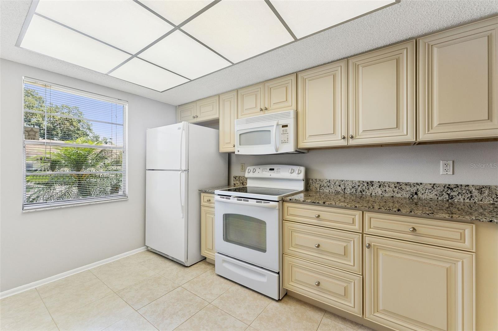 Image 7 of 31 For 2640 Woodgate Lane F6
