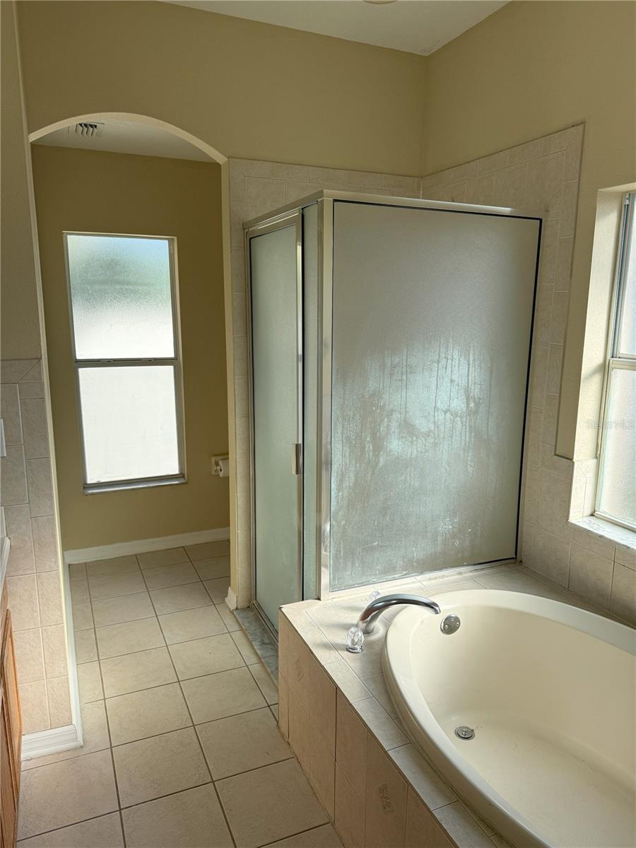 Image 6 of 25 For 9644 Jasmine Brook Circle