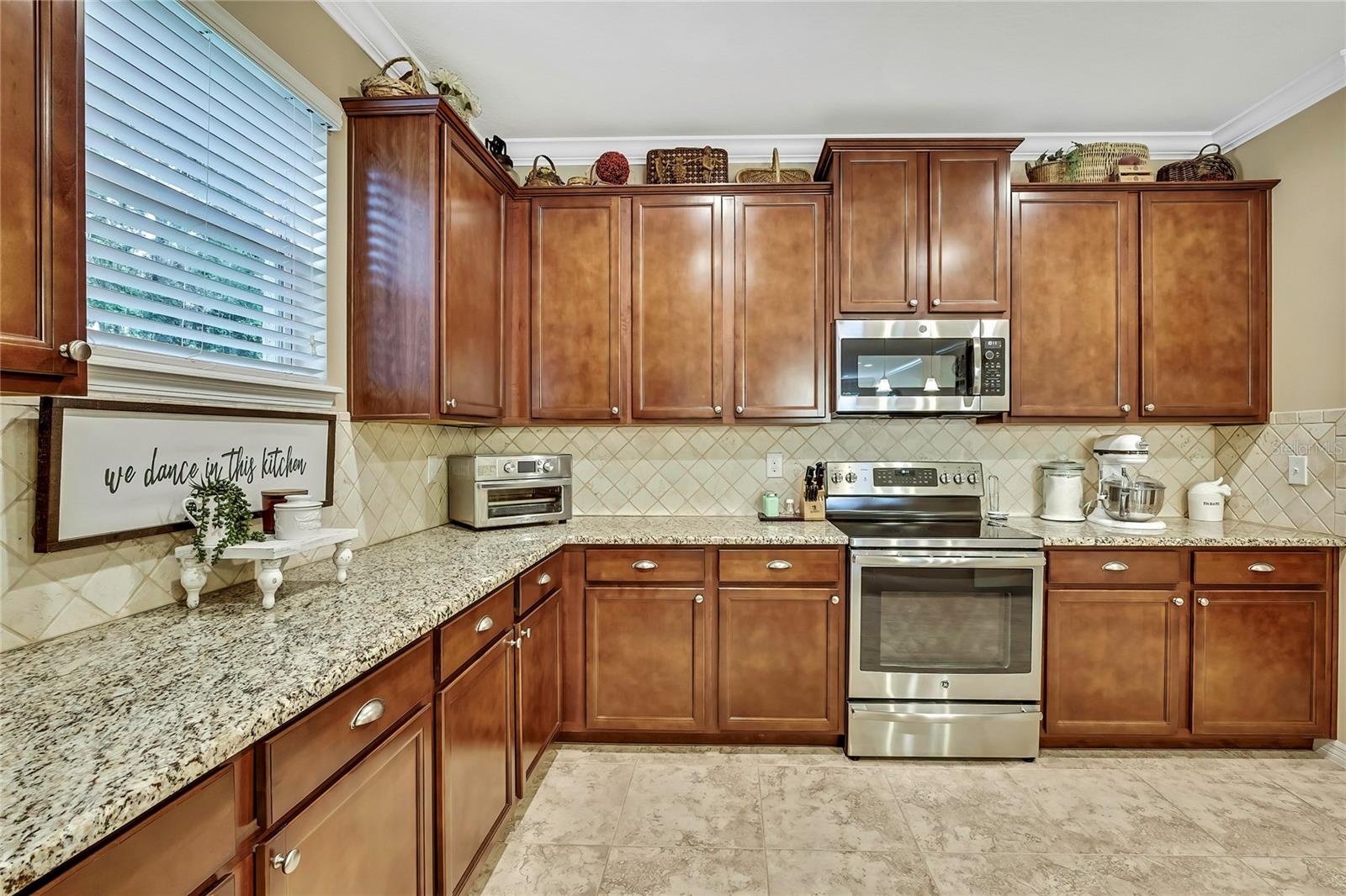 Image 28 of 77 For 2387 Bartolo Drive