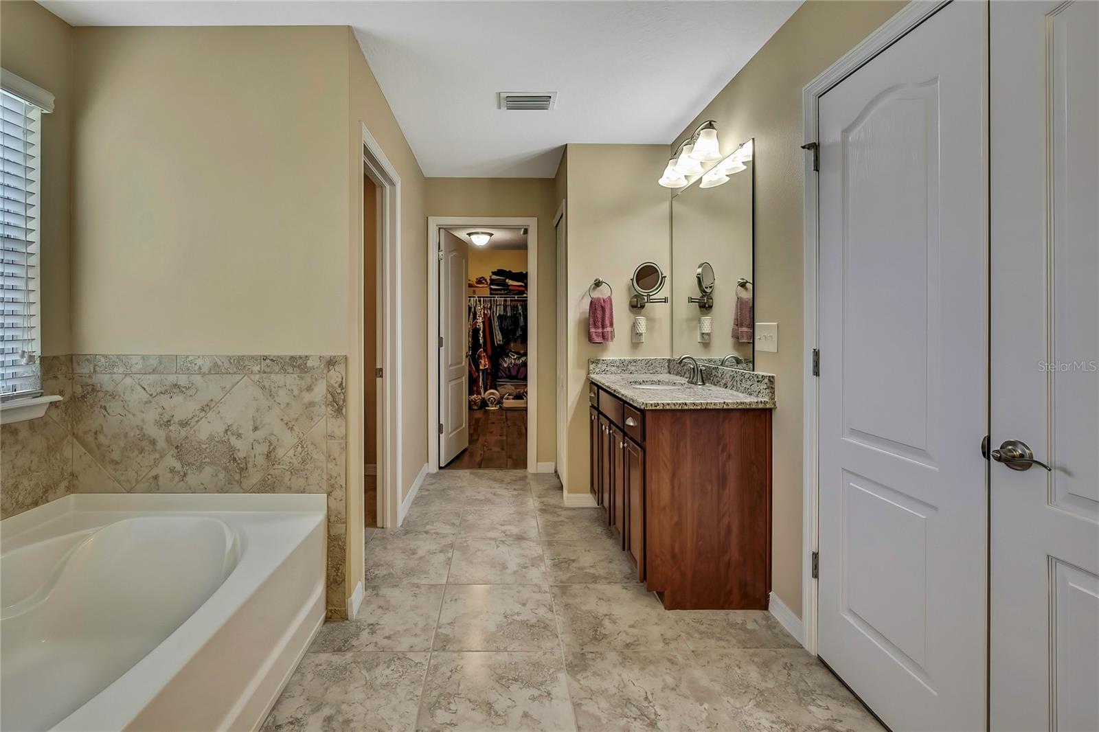 Image 45 of 77 For 2387 Bartolo Drive
