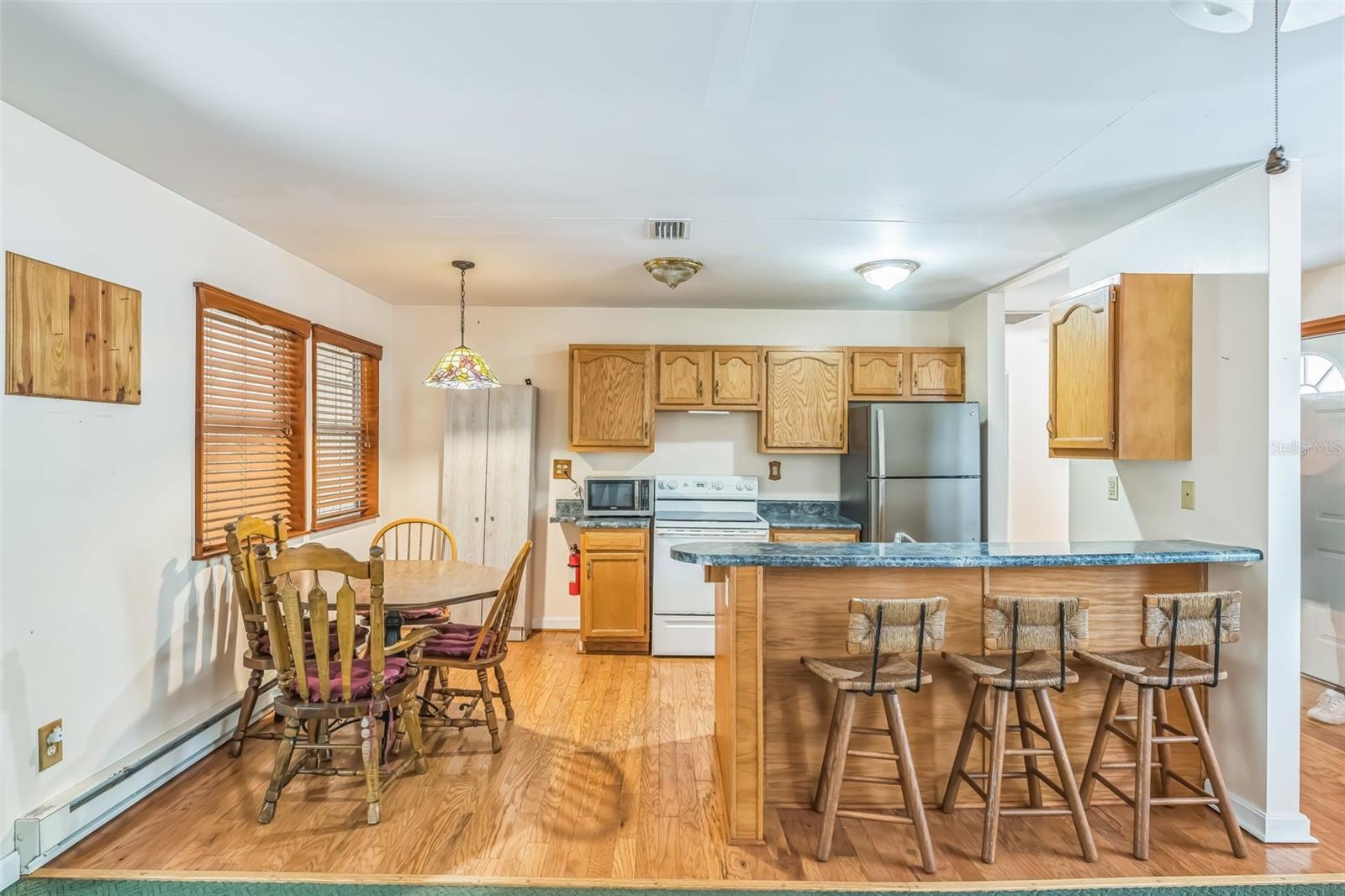 Image 11 of 26 For 526 Kings Creek Circle