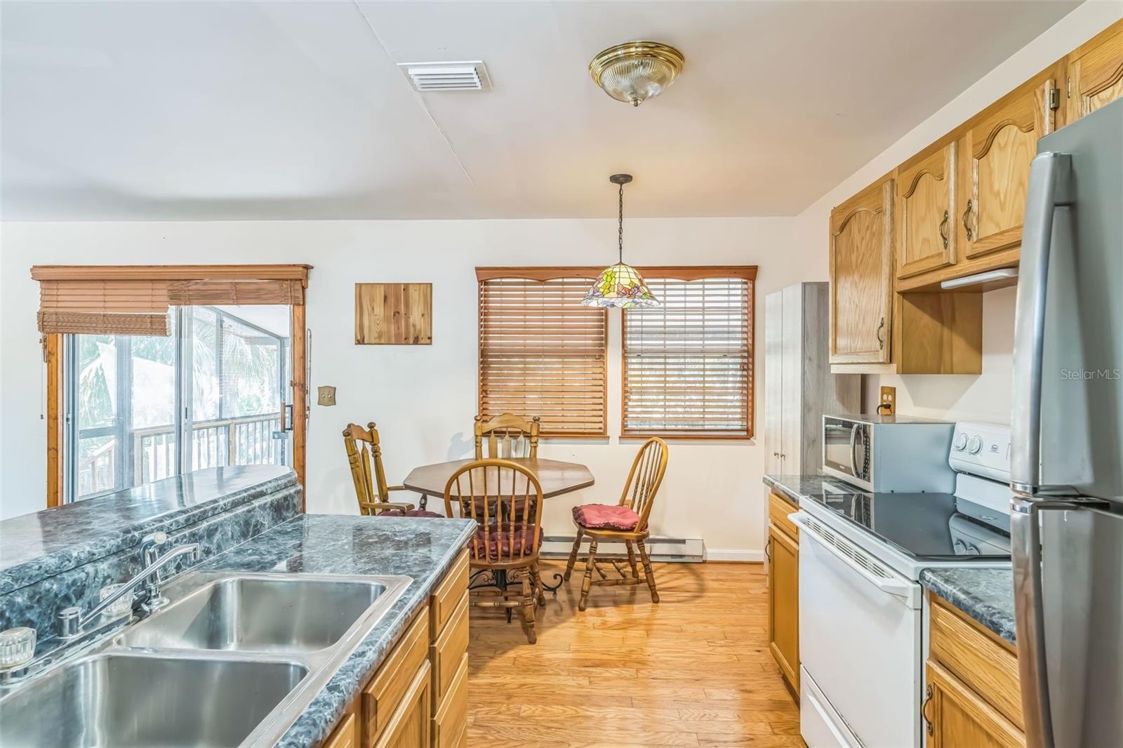Image 13 of 26 For 526 Kings Creek Circle