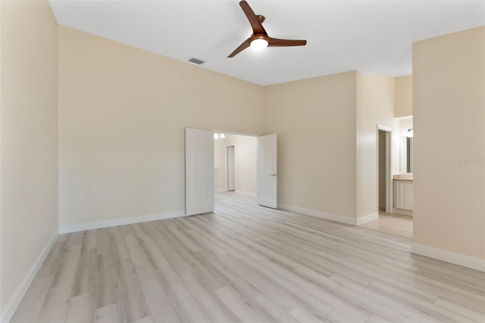 Image 20 of 55 For 14506 Alejo Court