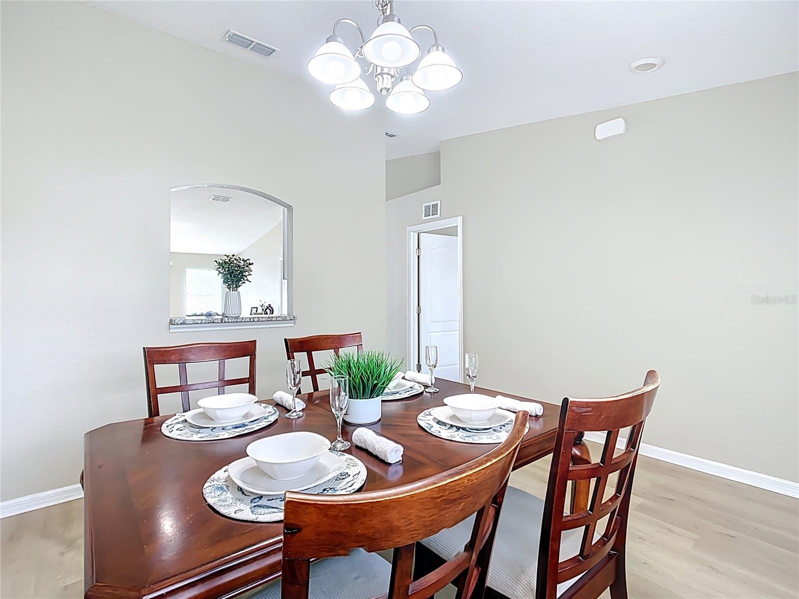 Image 12 of 49 For 1639 Saddlehorn Drive