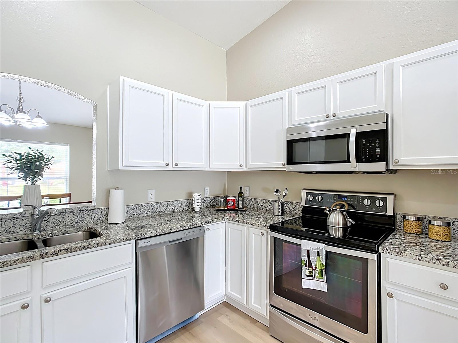 Image 6 of 49 For 1639 Saddlehorn Drive
