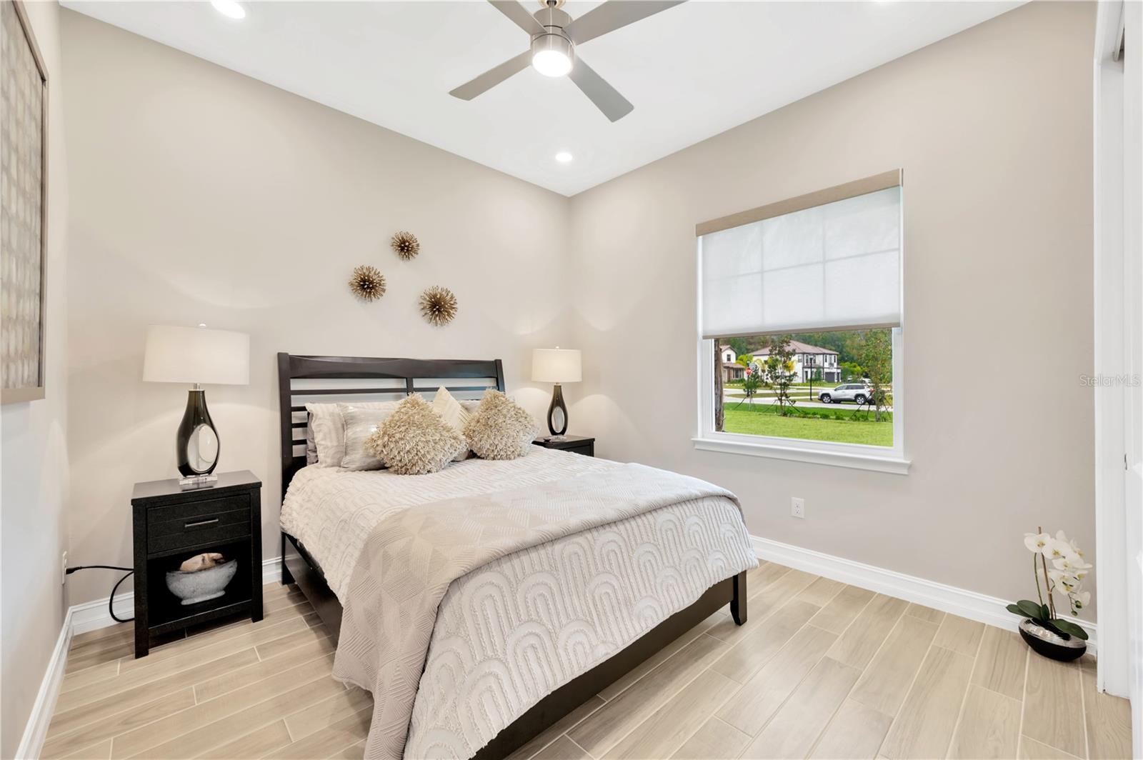 Image 14 of 98 For 17804 Brewster Green