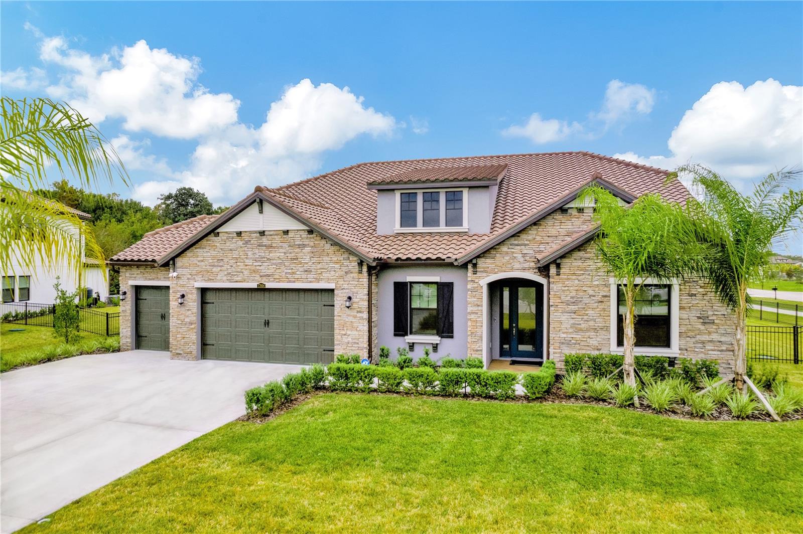 Image 3 of 98 For 17804 Brewster Green