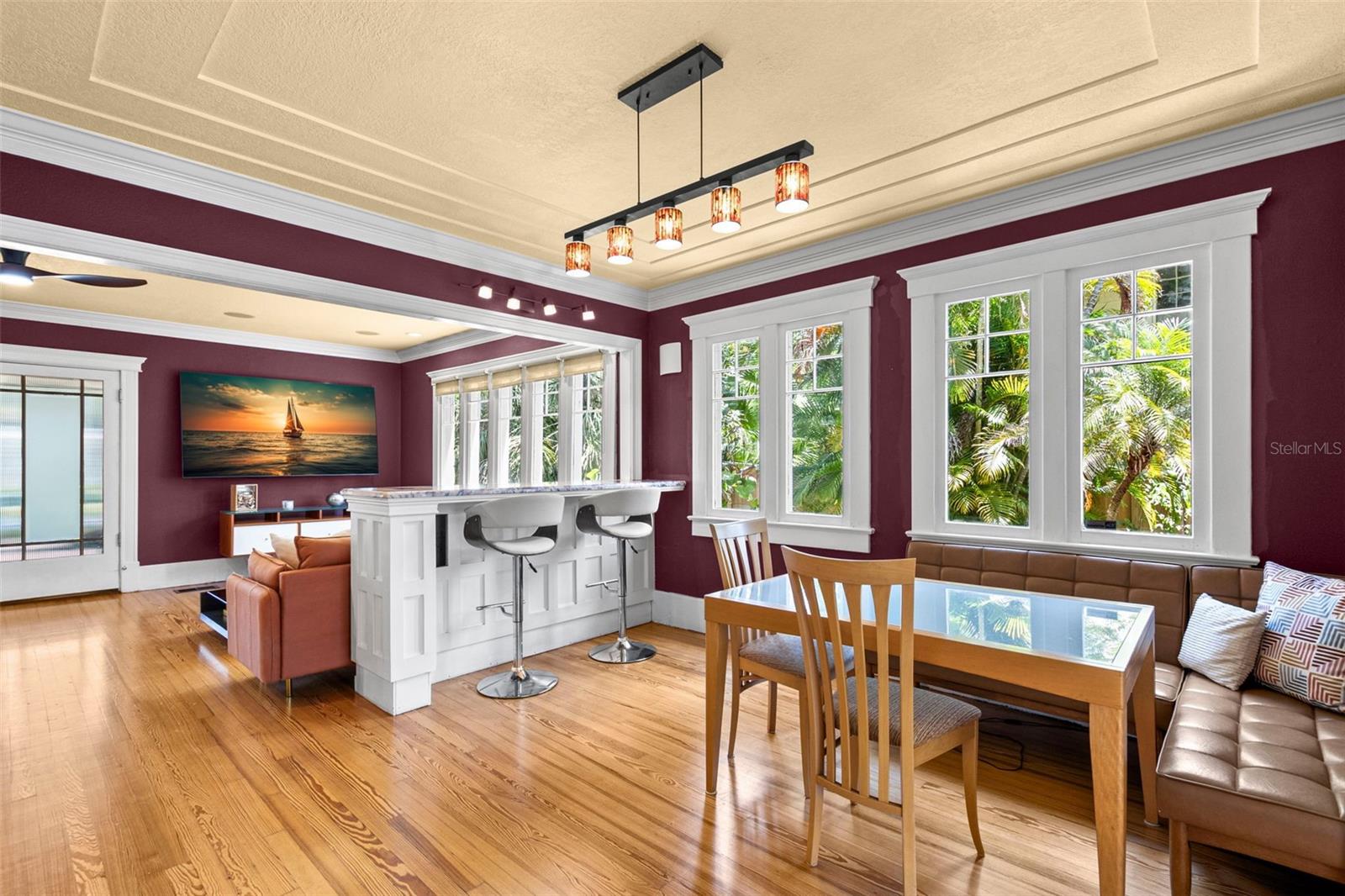 Image 10 of 47 For 146 8th Avenue Ne