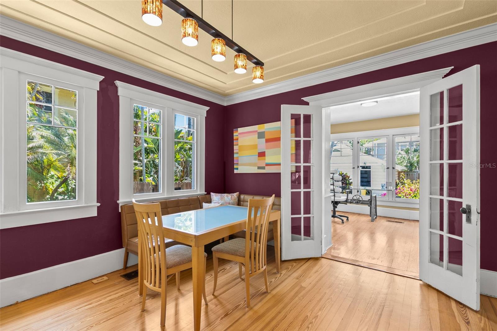 Image 11 of 47 For 146 8th Avenue Ne