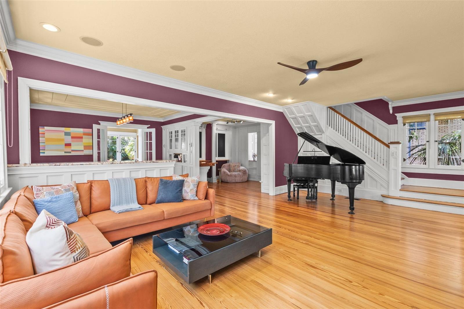 Image 8 of 47 For 146 8th Avenue Ne