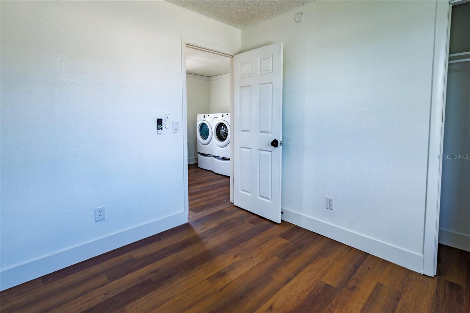 Listing photo id 19 for 9706 22nd Street