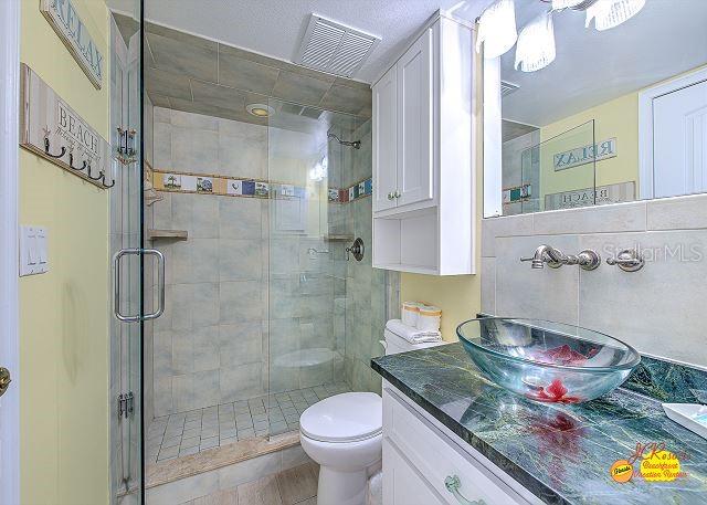 Image 8 of 13 For 18500 Gulf Boulevard 406