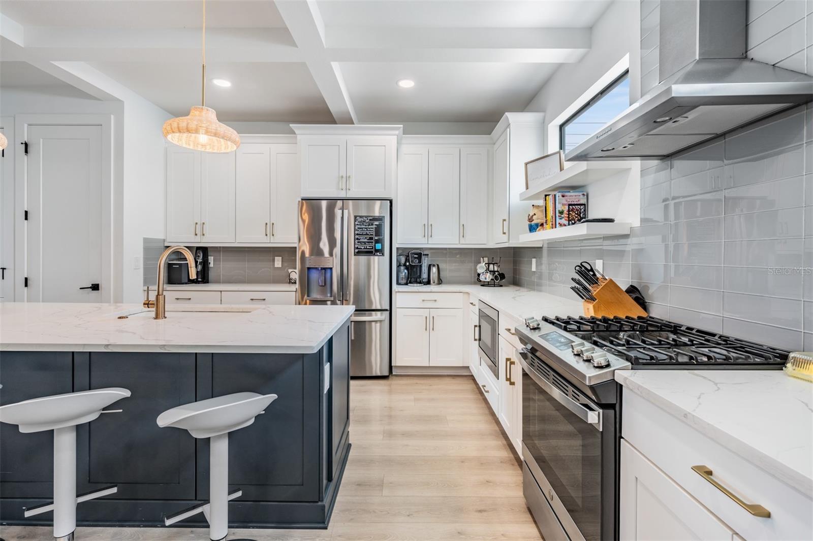Image 10 of 43 For 6904 Macdill Avenue 1