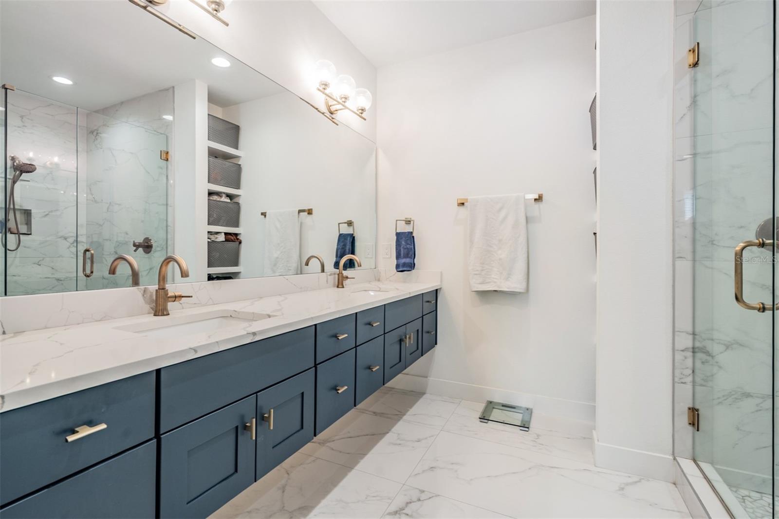 Image 22 of 43 For 6904 Macdill Avenue 1