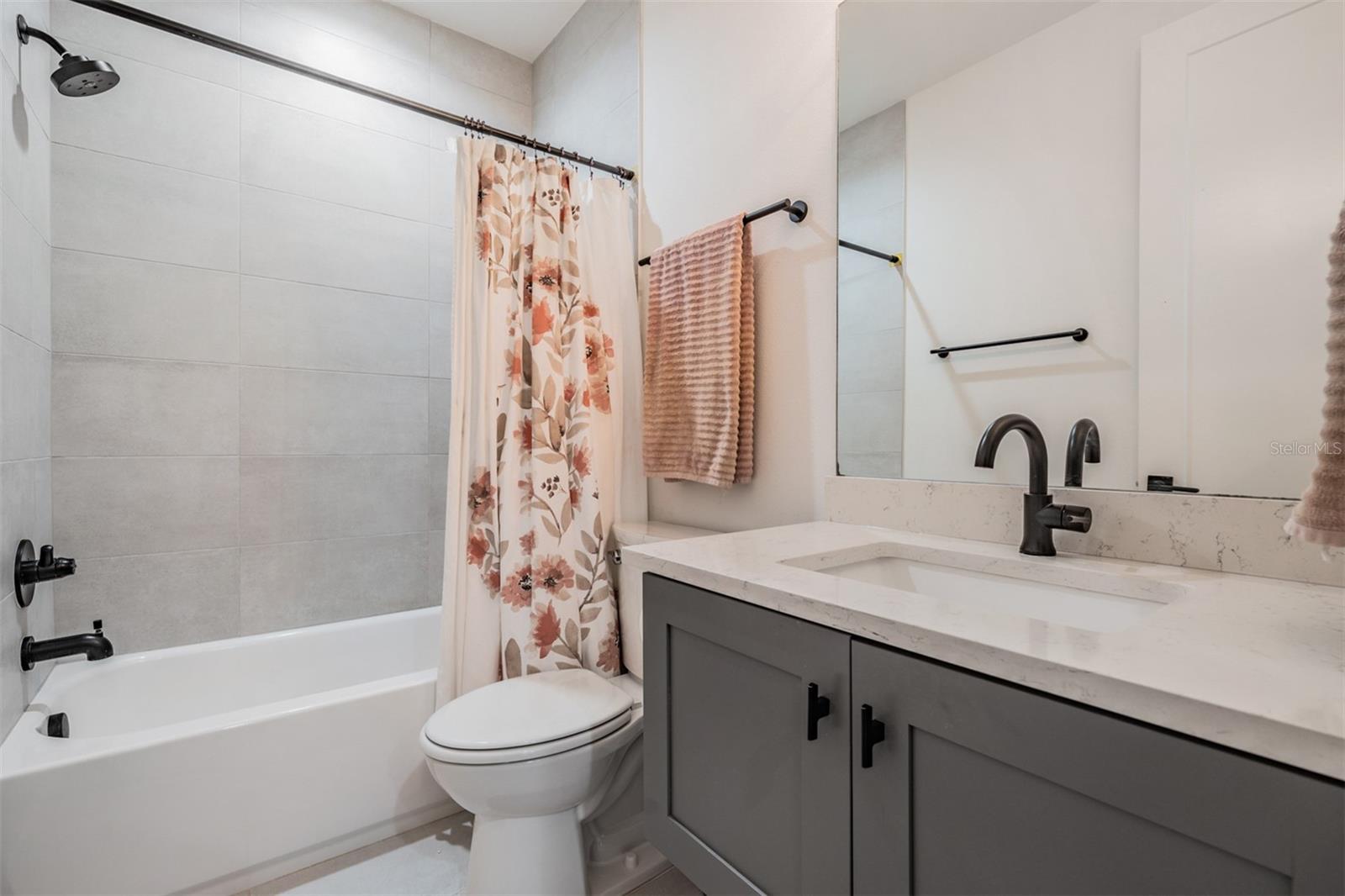 Image 27 of 43 For 6904 Macdill Avenue 1