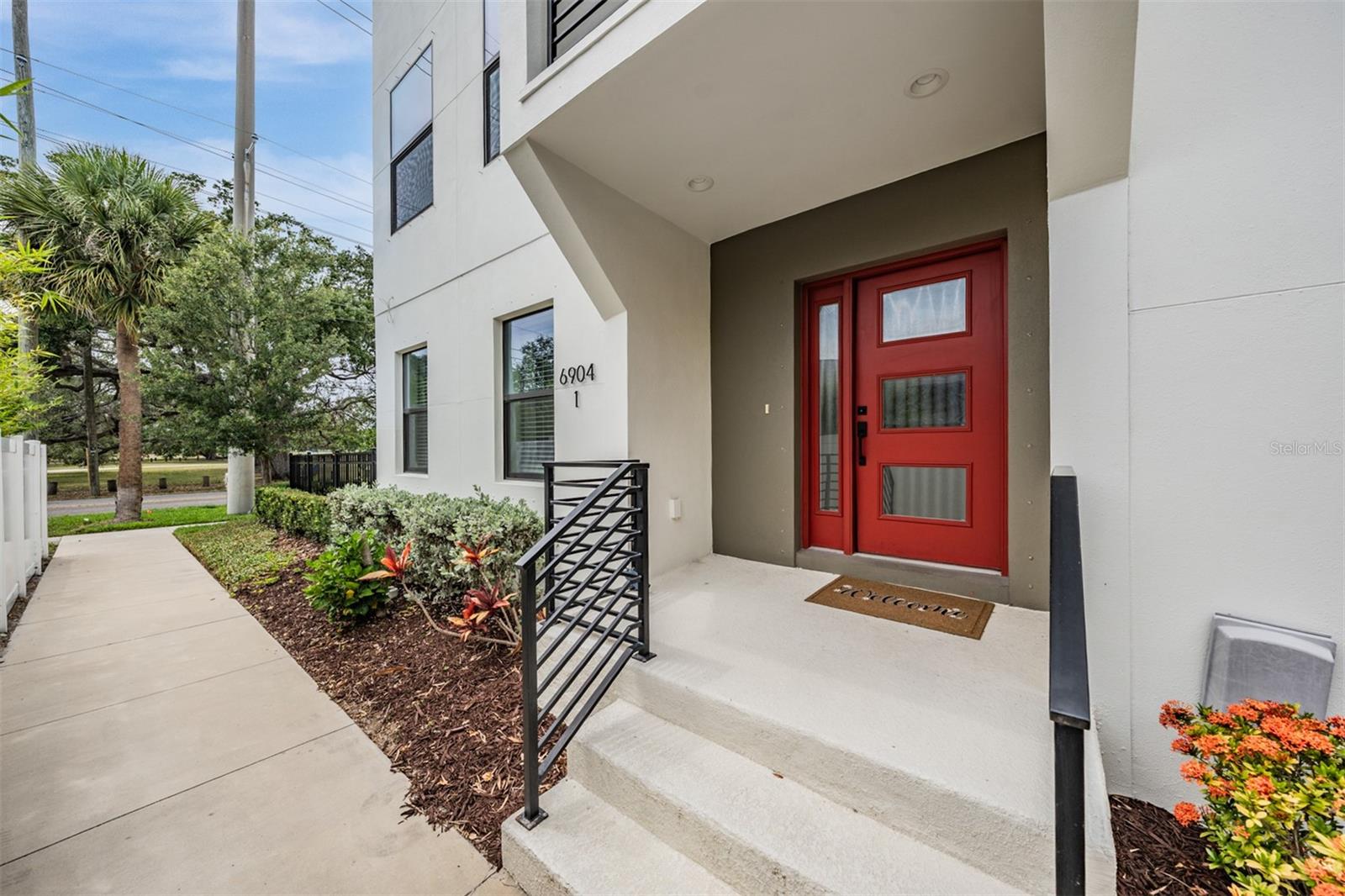 Image 29 of 43 For 6904 Macdill Avenue 1