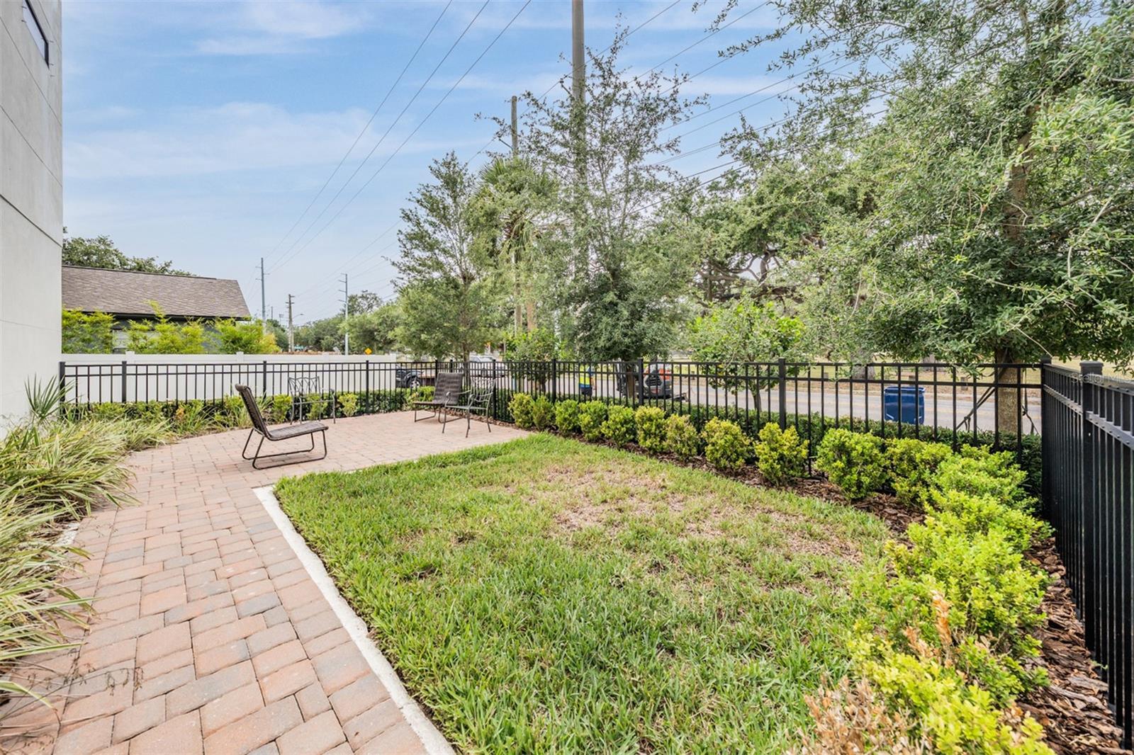 Image 31 of 43 For 6904 Macdill Avenue 1