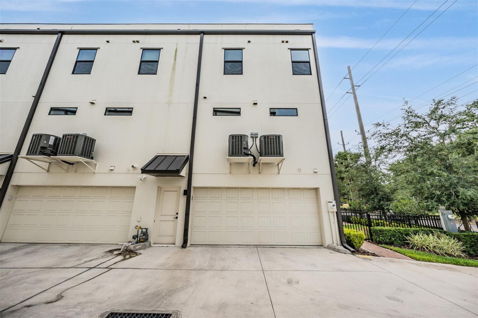 Image 34 of 43 For 6904 Macdill Avenue 1