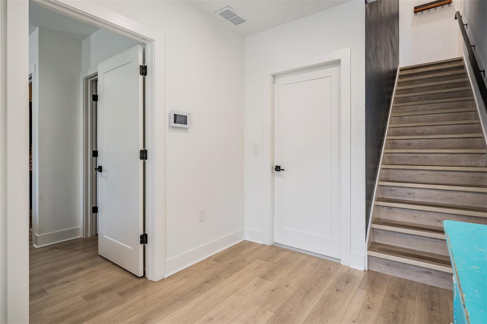 Image 4 of 43 For 6904 Macdill Avenue 1