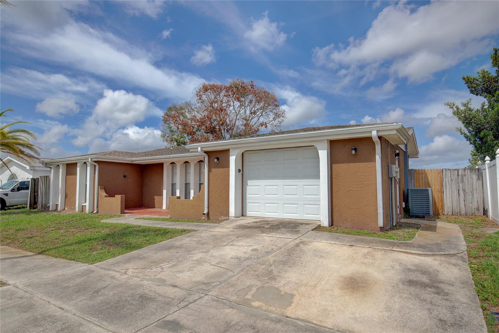 Image 4 of 31 For 2105 Sugarbush Drive