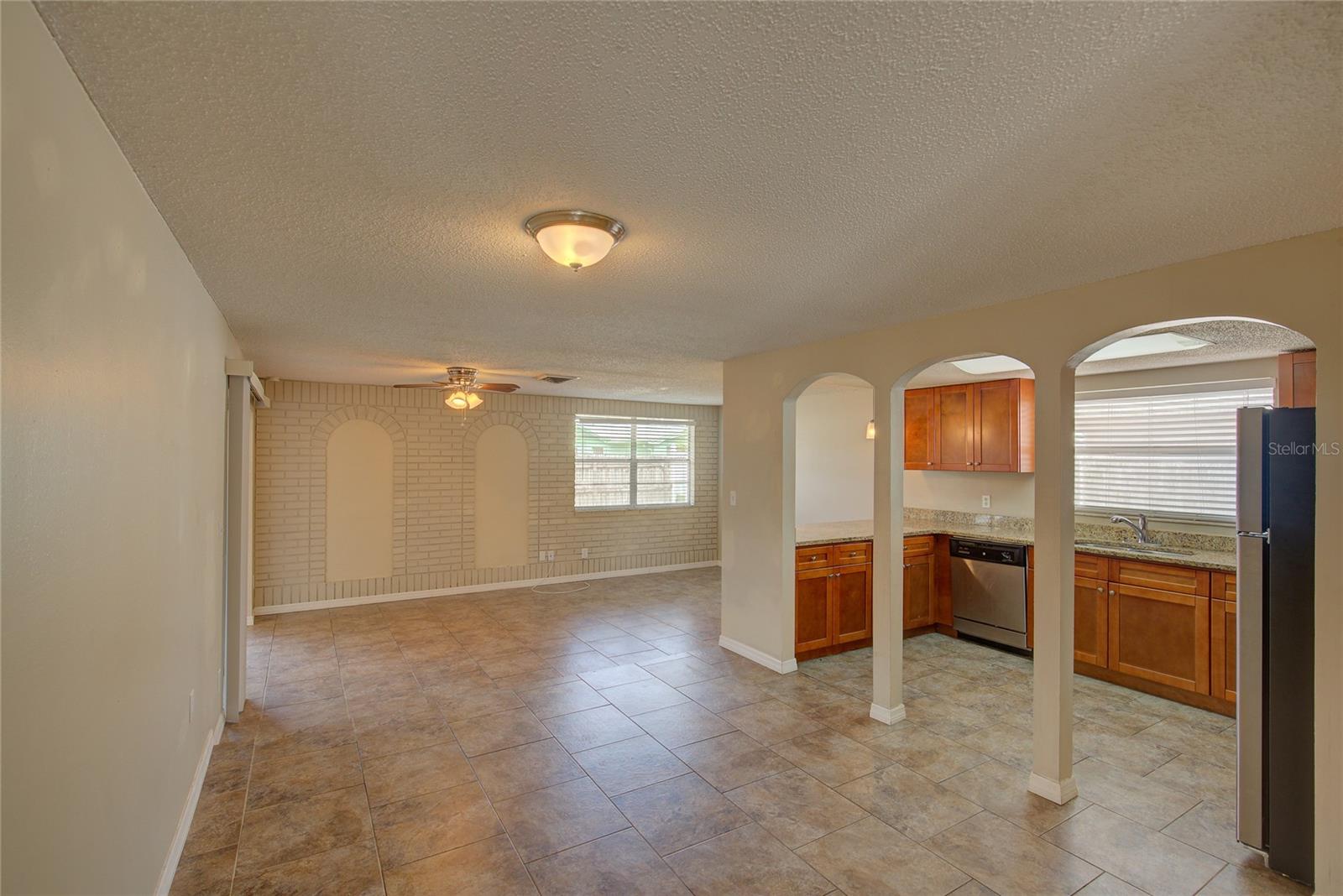 Image 8 of 31 For 2105 Sugarbush Drive