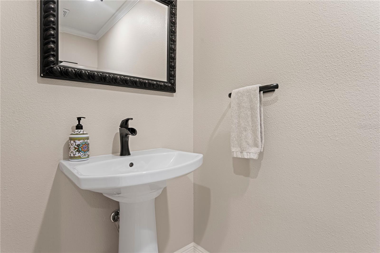 Image 19 of 58 For 5017 Muir Way