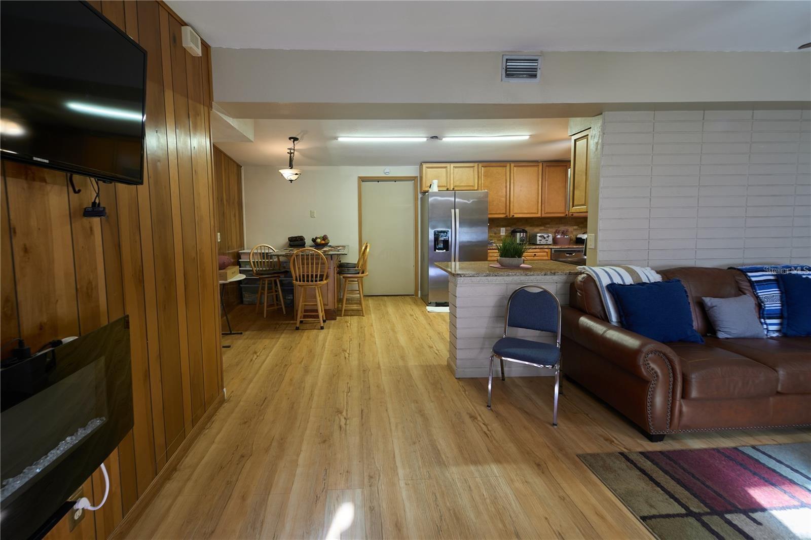 Image 10 of 47 For 18121 Geraci Road