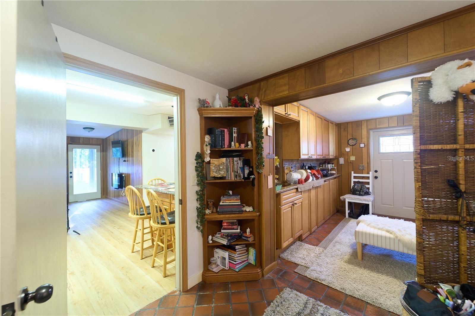 Image 14 of 47 For 18121 Geraci Road