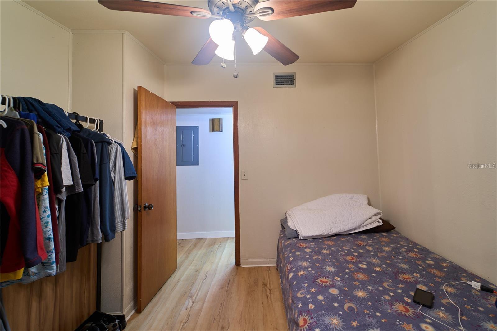 Image 27 of 47 For 18121 Geraci Road