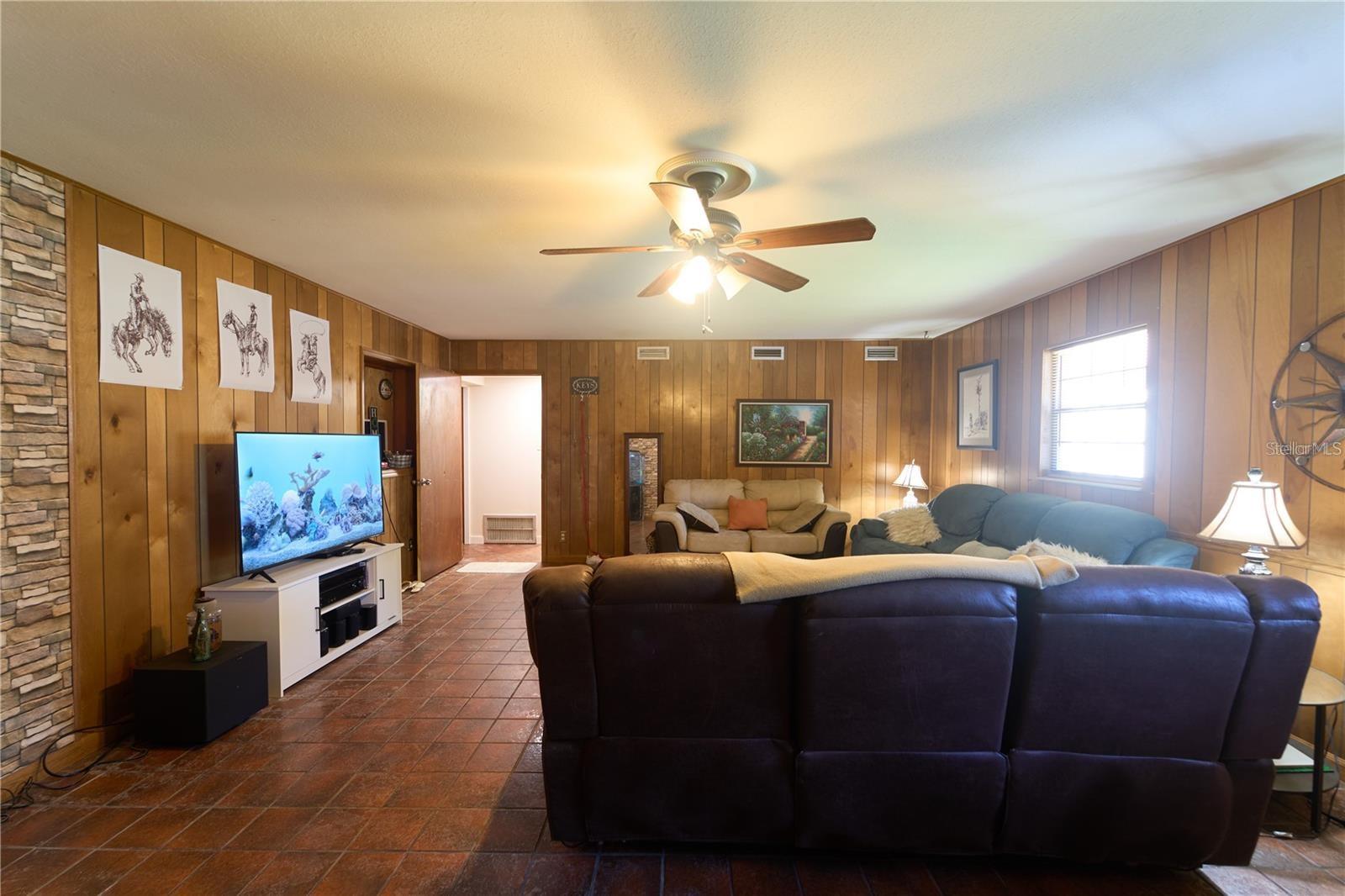Image 33 of 47 For 18121 Geraci Road